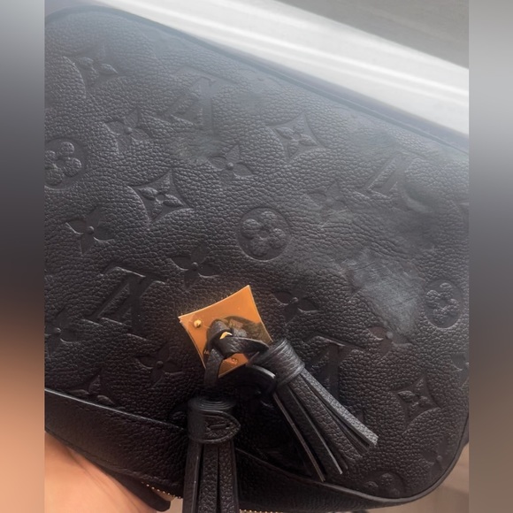 Louis Vuitton purse - Picture 10 of 11